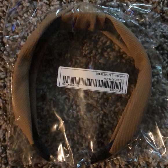 Cross Knot Headband Tan/Brown Matches everything! - Picture 3 of 3